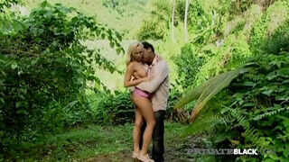 Private Interracial - Diana Gold popsiba tolva