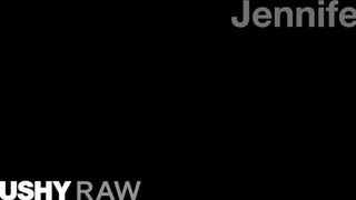 TUSHYRAW - Jennifer White kettő kukacot kap