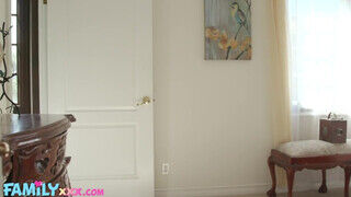 FAMILYXXX - Natalia Nix a vékony tinédzser luvnya