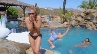 REALITY KINGS - Jordyn Falls a gigantikus cickós barna bige