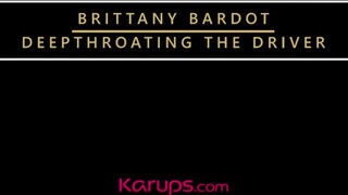 Karups - Brittany Bardot a kívánatos világos szőke milf