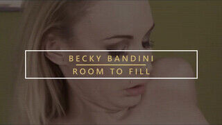 Becky Bandini kefél a fiatalabb hapsival