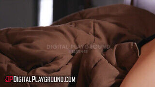 Digital Playground - Desiree Dulce a szenvedélyes hatalmas kannás gádzsi