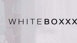 WhiteBoxxx - Vika Lita élvezi ha szopkodják