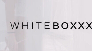 WHITEBOXXX - Liya Silver a bűbájos csöcsös gádzsi