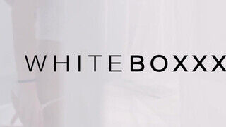 WHITEBOXXX - Romy Indy a tüzes barna csaj