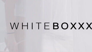 WhiteBoxxx - Lena Reif a termetes mellű orosz csajszi
