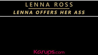 Lenna Ross feneke meghágva