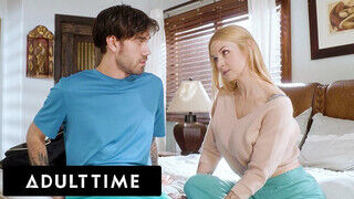 ADULT TIME - Sarah Vandella a termetes cickós nevelő anya