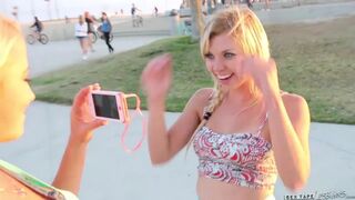 Tara Morgan és Mandy Armani forró lezbi szextapje