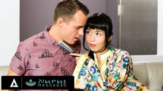 Marica Hase forró masszázsánál megtöri a óriási pénisze ügyfelétől