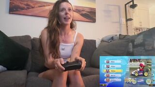 Csíkos mario kart párbaj lush toy-jal a puncimban – banánáradat a dögös játékban
