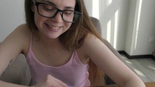 Csintalan tinédzser könyvmoly tanul anatómiát egy igazi gigászi faszon! 18 éves