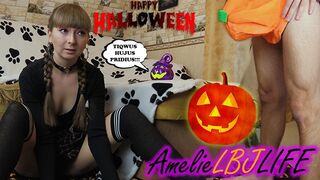 Kicsike boszorkány megidézi a óriási hímtagot és keményen megbasszák, hogy beleélvezzen a puncijába - halloween 2020